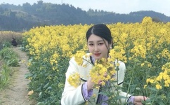 晚上两个人打扑克的视频